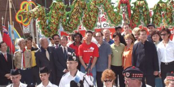 多伦多东区华商会主办第五届”龙节”