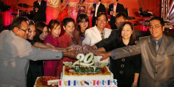 大班旅游庆祝成立20周年