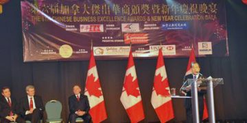 总理出席2011加拿大杰出华商颁奖典礼