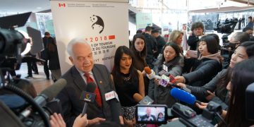 中加旅游年揭幕 中加关系迈向新里程碑