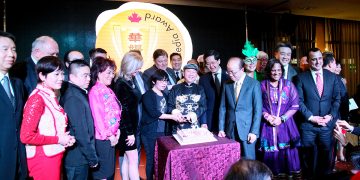 第10届华媒奖颁奖晚宴划下圆满句号